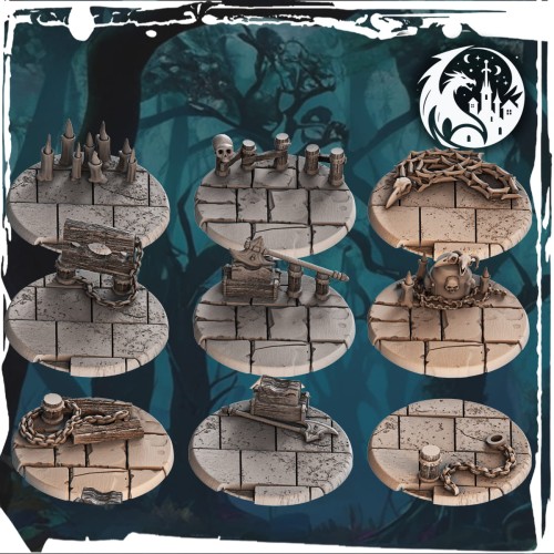 Zestaw 9 podstawek 25 mm w skali 32 mm – motyw średniowieczny: stosy, czaszki, łańcuchy, topór, pal, świeczniki. Idealne do figurek fantasy, gier bitewnych, RPG i dioram. Bogate detale, tekstura kamiennej posadzki, miejsce na magnesy.