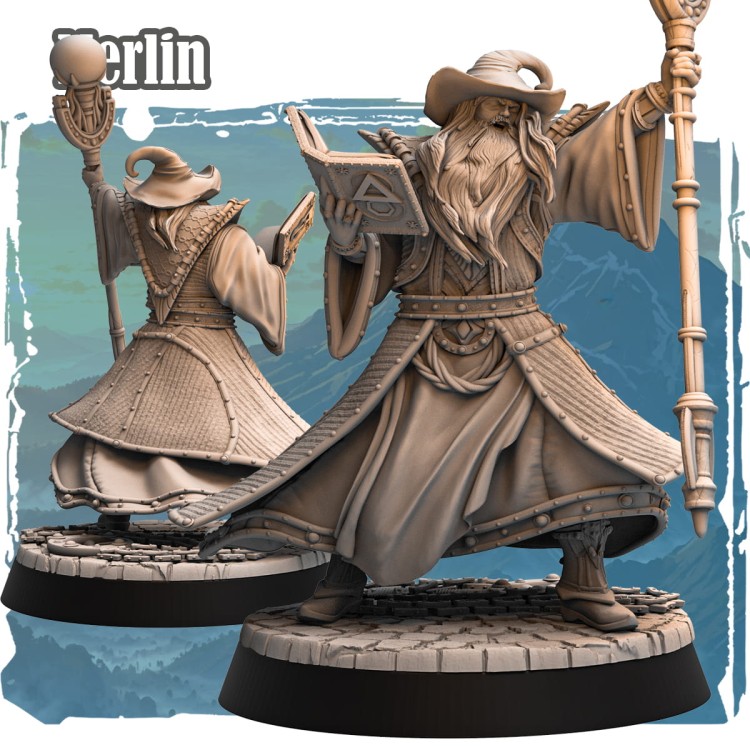 Merlin w wersji z kapeluszem i długą brodą, trzymający księgę i laskę. Figurka fantasy z ornamentalnymi szatami i kamienną podstawą, doskonała do dioram, sesji RPG i ekspozycji kolekcjonerskiej.