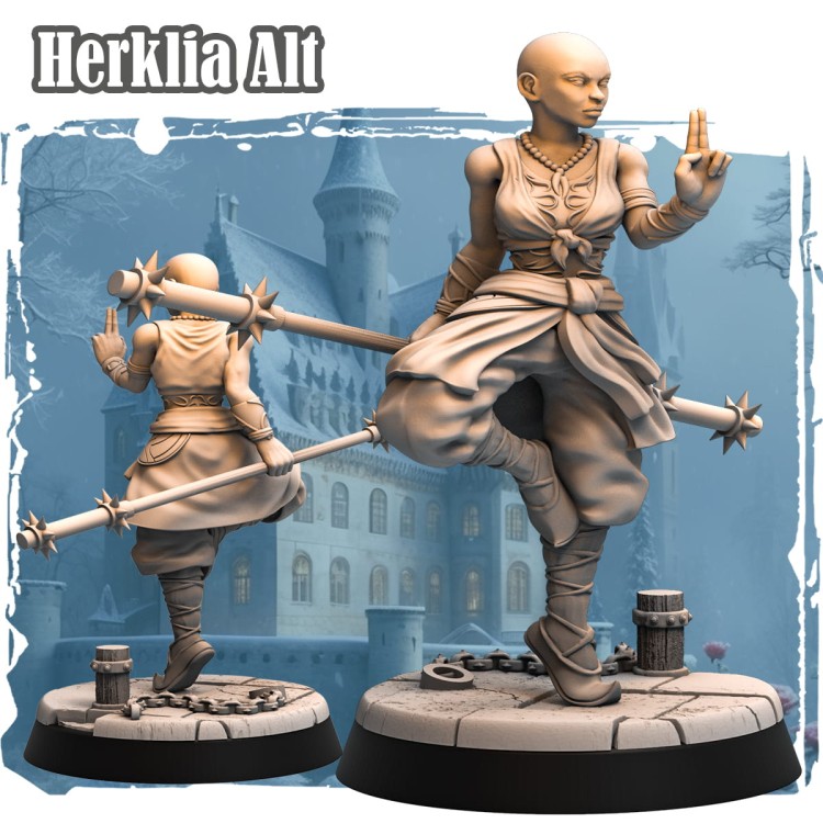 Helika – figurka fantasy 32mm przedstawiająca wojowniczkę w pozie walki z kosturem. Widok z przodu i tyłu, dynamiczna poza, podstawka z kamieniem, łańcuchem i drewnianym słupem. Idealna do gier bitewnych i RPG.