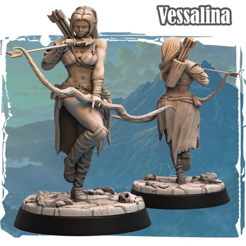 Vessalina – figurka fantasy 32mm z serii Silverwood II. Elfka łowczyni z łukiem i strzałą, w dynamicznej pozie na tle górskiego krajobrazu. Idealna do gier RPG, kolekcji i malowania.