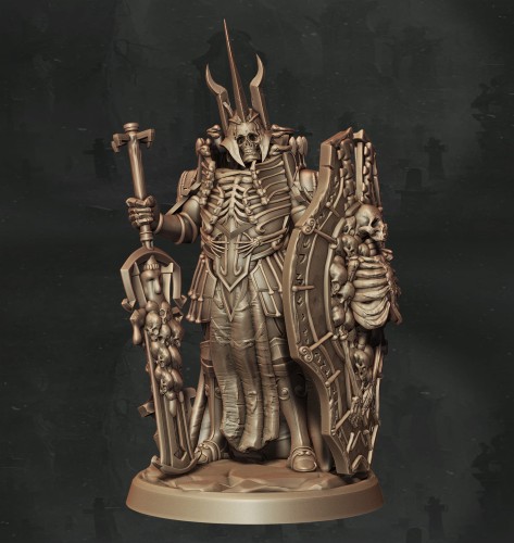 Nieumarły rycerz w ozdobnej zbroi z rogatym hełmem, tarczą i kosturem. Doskonały do sesji RPG, kolekcji figurek i dioram fantasy w klimacie dark fantasy, horroru i gotyckiej estetyki.