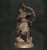 Dynamiczna figurka łucznika z serii Army of Darkness, idealna do gier fabularnych i kolekcji fantasy. Precyzyjnie odwzorowane detale zbroi i uzbrojenia podkreślają charakter postaci.