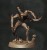 Ghoul o zdeformowanej sylwetce z pazurami, wystającymi kolcami i odsłoniętymi wnętrznościami, idealny do sesji RPG, kolekcji figurek i dioram fantasy w klimacie horroru, dark fantasy i gotyckiej estetyki.